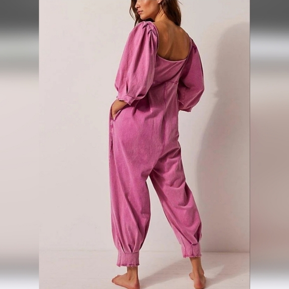 Free People Lotta Love Romper In A Washed Pink Color with Pockets - Picture 3 of 9